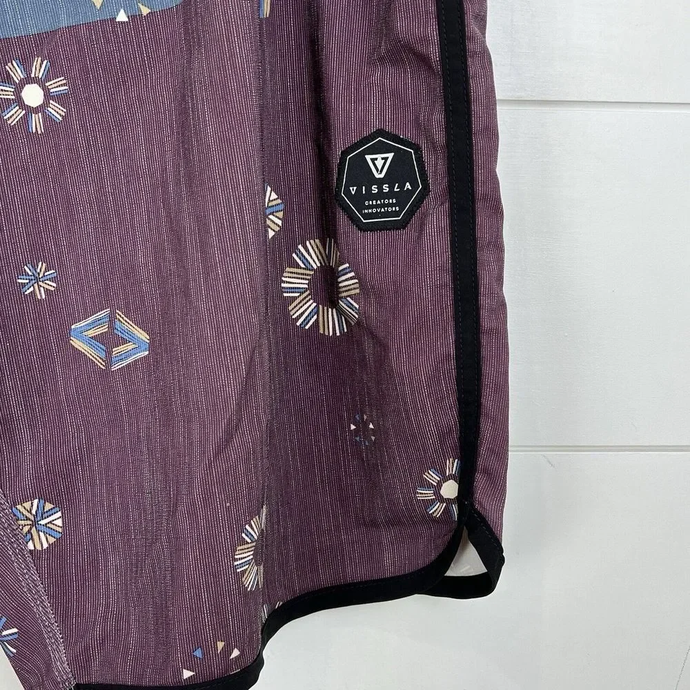 Vissla Board Shorts Mens 34 Upcycle Stretch  Floral Geometric Surf Beach‎